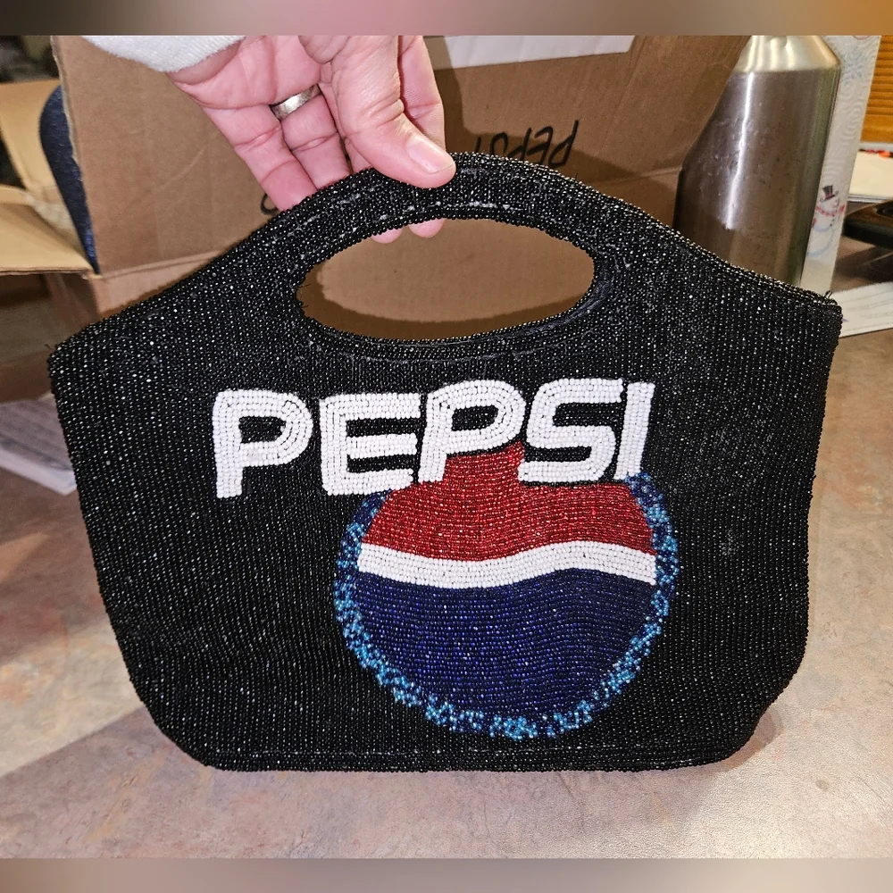 Vintage RARE Pepsi Cola (black) Hand Beaded UNUSED purse - Picture 1 of 9